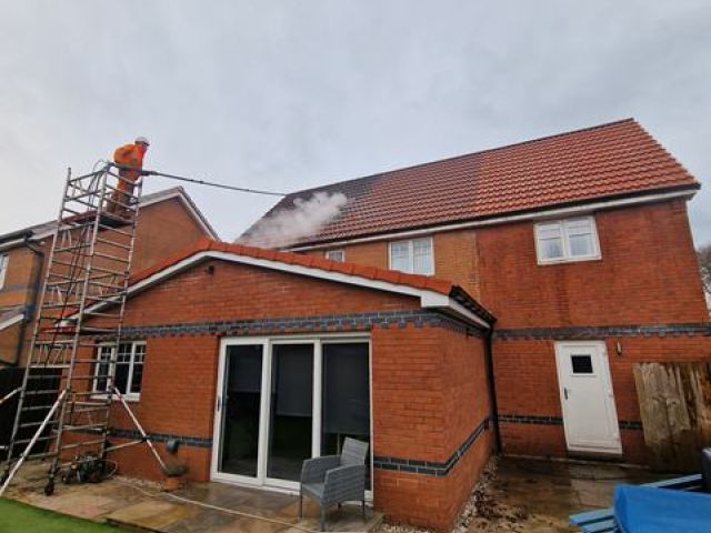 roof-cleaning-9-kireth-ai